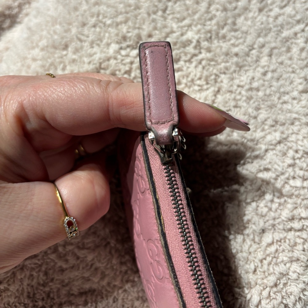 Gucci Guccisima Leather Key Holder Card/Coin Case
Pink Silver - Picture 9 of 16